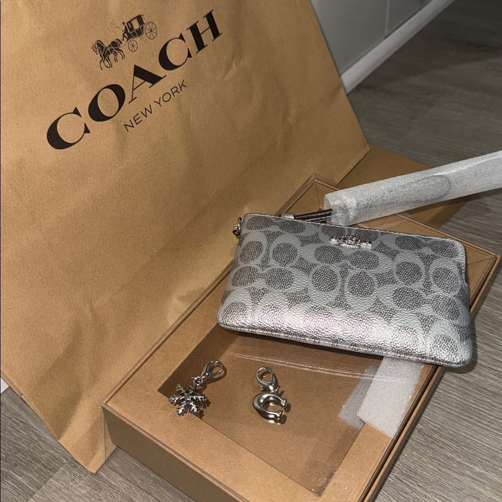 Coach Metallic Silver wrestlet & 2 charm Keychain NEW IN BOX &SHOPPING BAG